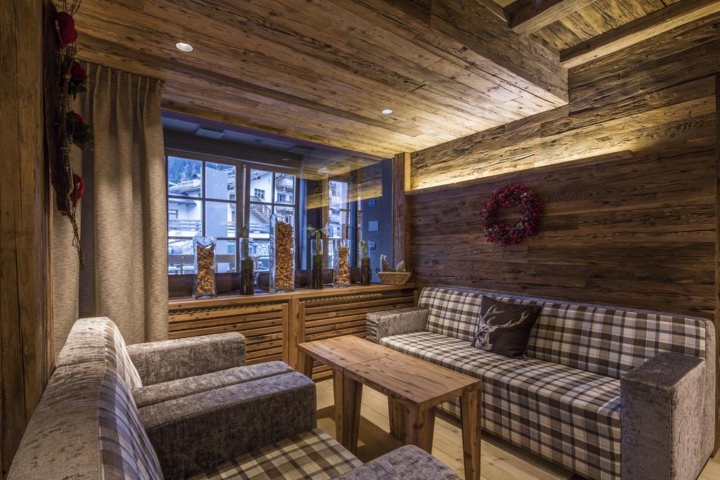 Hotel Marmolada Corvara In Badia Esterno foto