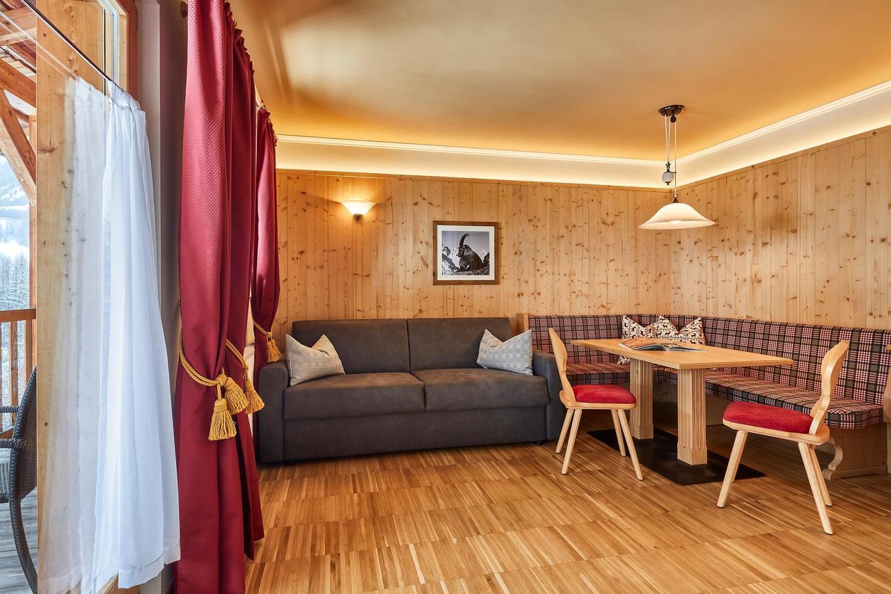 Hotel Marmolada Corvara In Badia Esterno foto